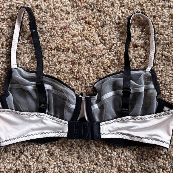 Sold - Picture 6 of 7